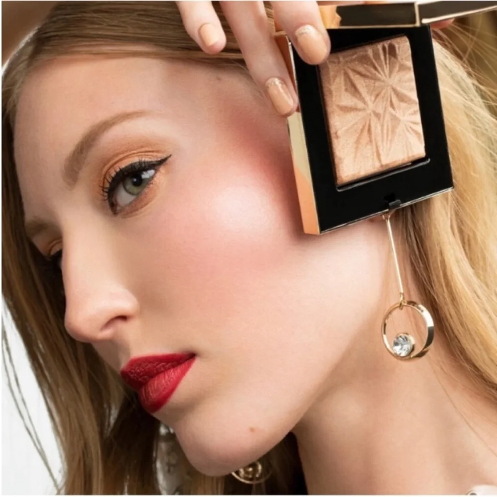 Bobbi Brown Highlight Nights Cheek Set - Luxe Illuminating Powder and Brush
